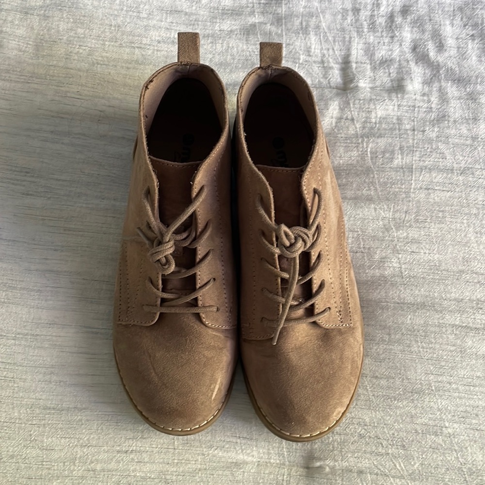 Women’s Makalu boots